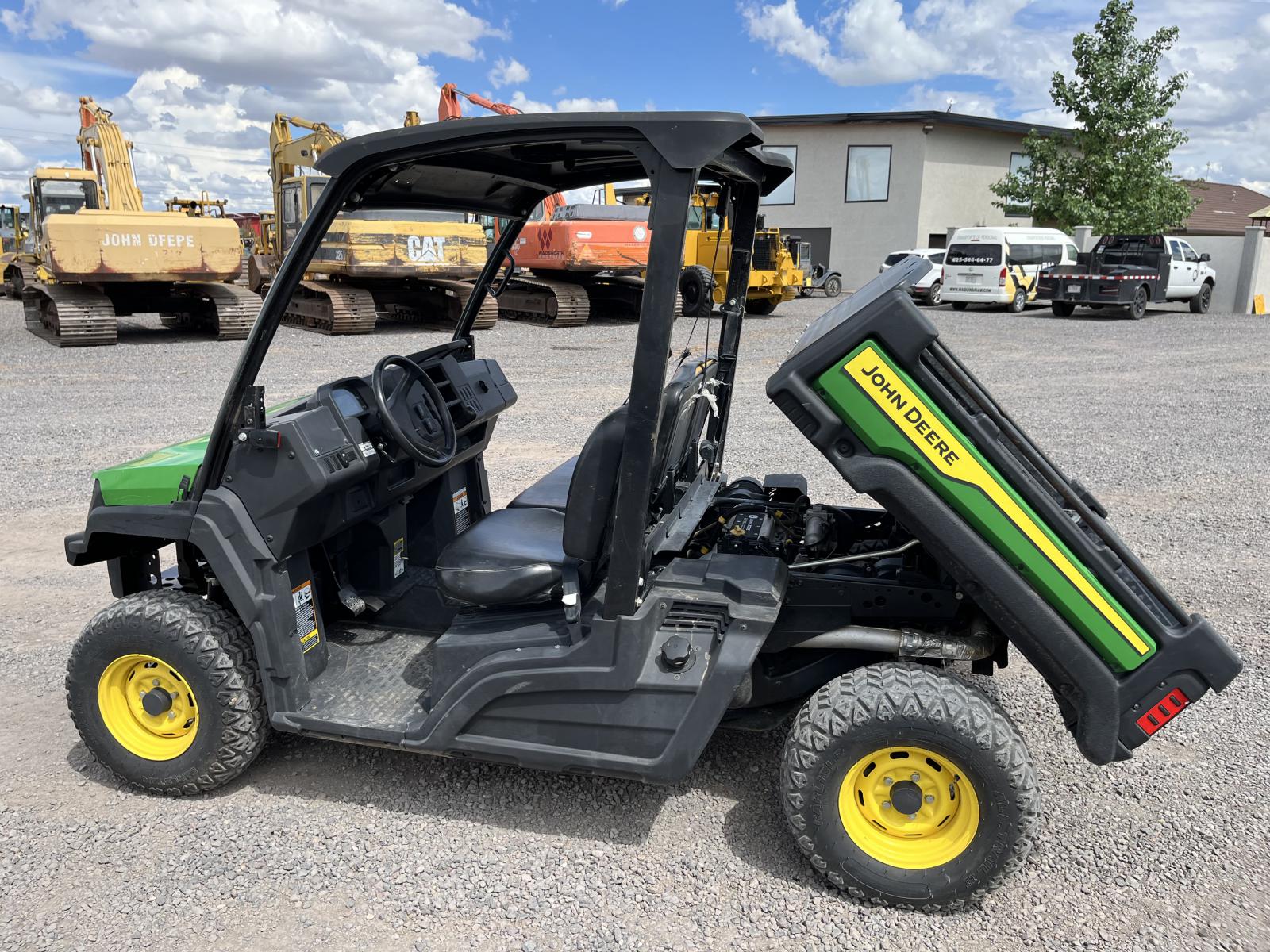 ./imagenes/INVOICE/2019/18247/JOHN DEERE XUV835E (4).JPG